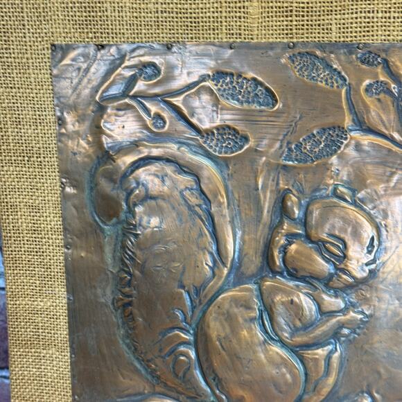 Vintage 3D Hammered Copper Art Wall Hanging Squirrel Fall Embossed Burlap Border - Picture 5 of 9